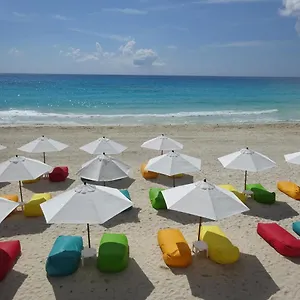 Ocean Front, Amazing Views Cancún